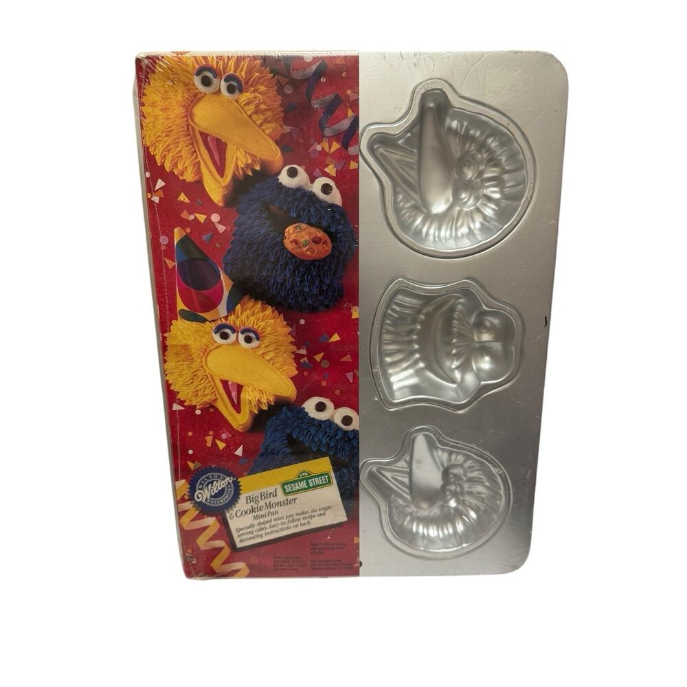 VTG Wilton Jim Henson 1994 Muppets Big Bird Cookie Monster Mini Cake Pan 6 Molds